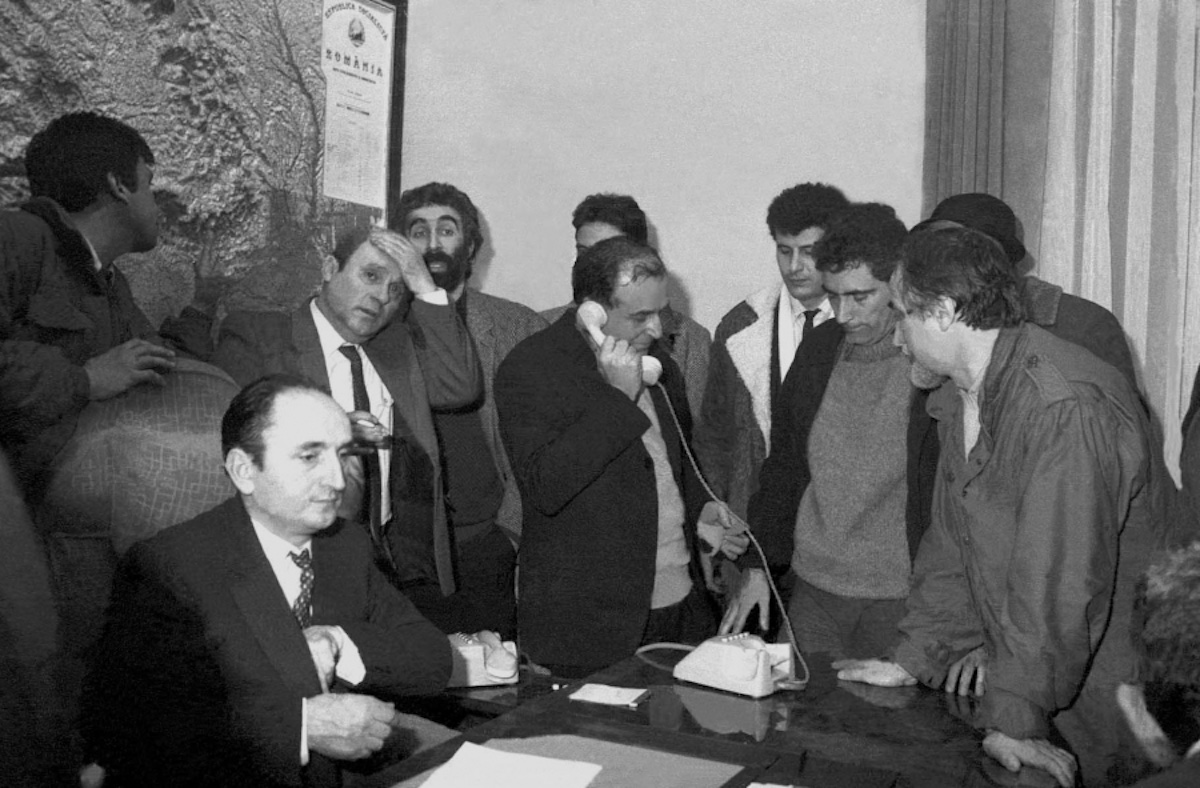 Ion Iliescu nu ar fi trebuit să preia puterea la Revoluție. Petre Roman a ratat ocazia vieții