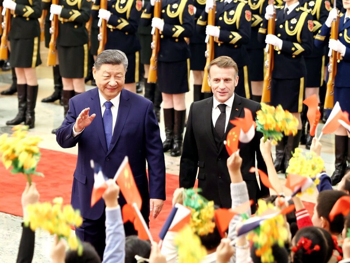 Macron ar vrea ca Xi Jinping să intervină în conflictul din Ucraina