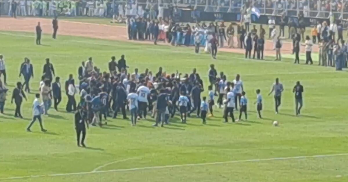 Vizita lui Messi în India a generat o revoltă în stadion. A fost necesară evacuarea fotbalistului