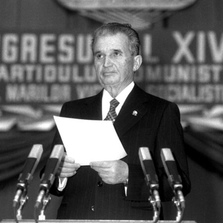 Nicolae Ceausescu la congresul al XIV- lea al Partidului Comunist Roman (PCR). - 24 noiembrie 1989