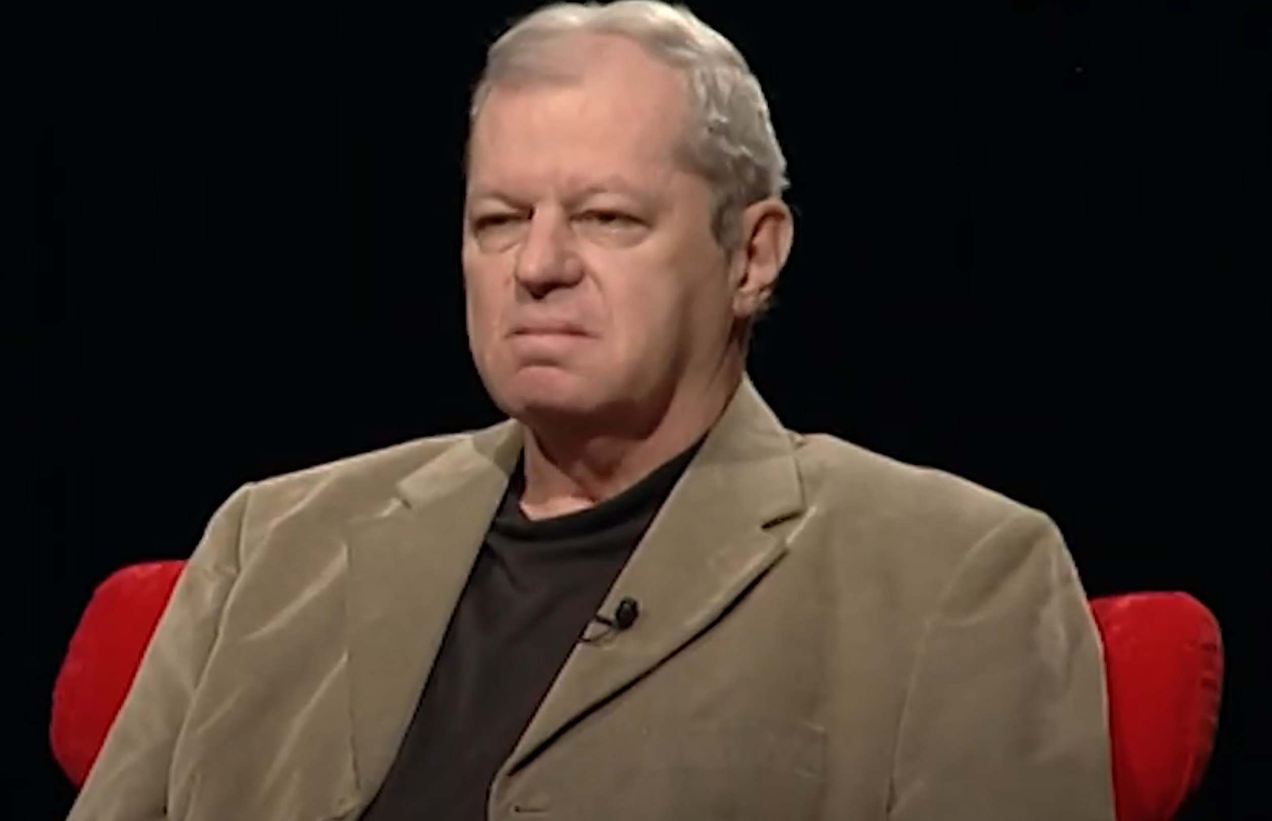 Răzvan Popescu, despre volumul „România în derivă”: Este și o fărâmă din mine aici