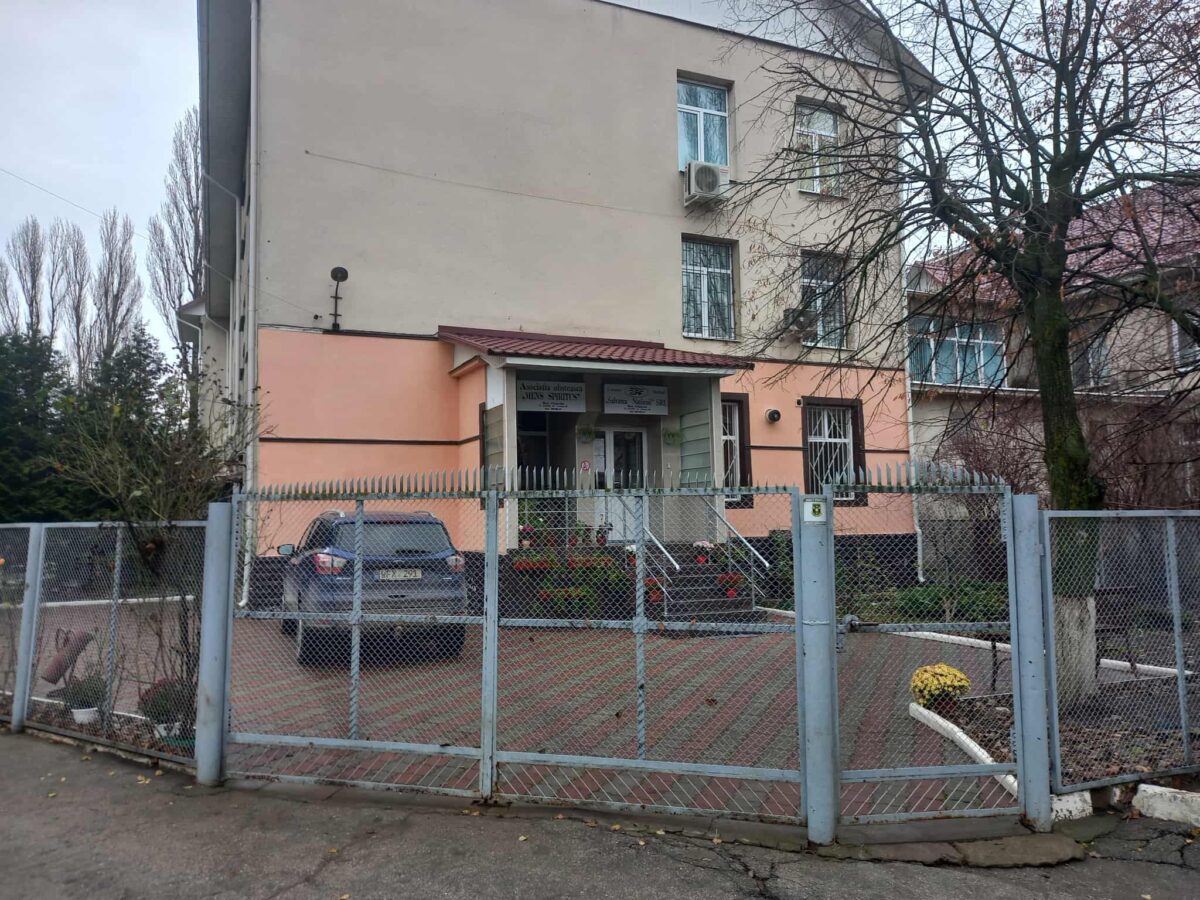 Moarte misterioasă la o clinică privată de narcologie. S-a stins sub perfuzie. Video