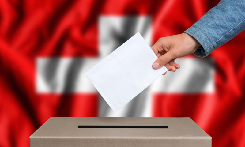 Referendum în Elveția. Alegătorii vor decide dacă populația țării trebuie limitată