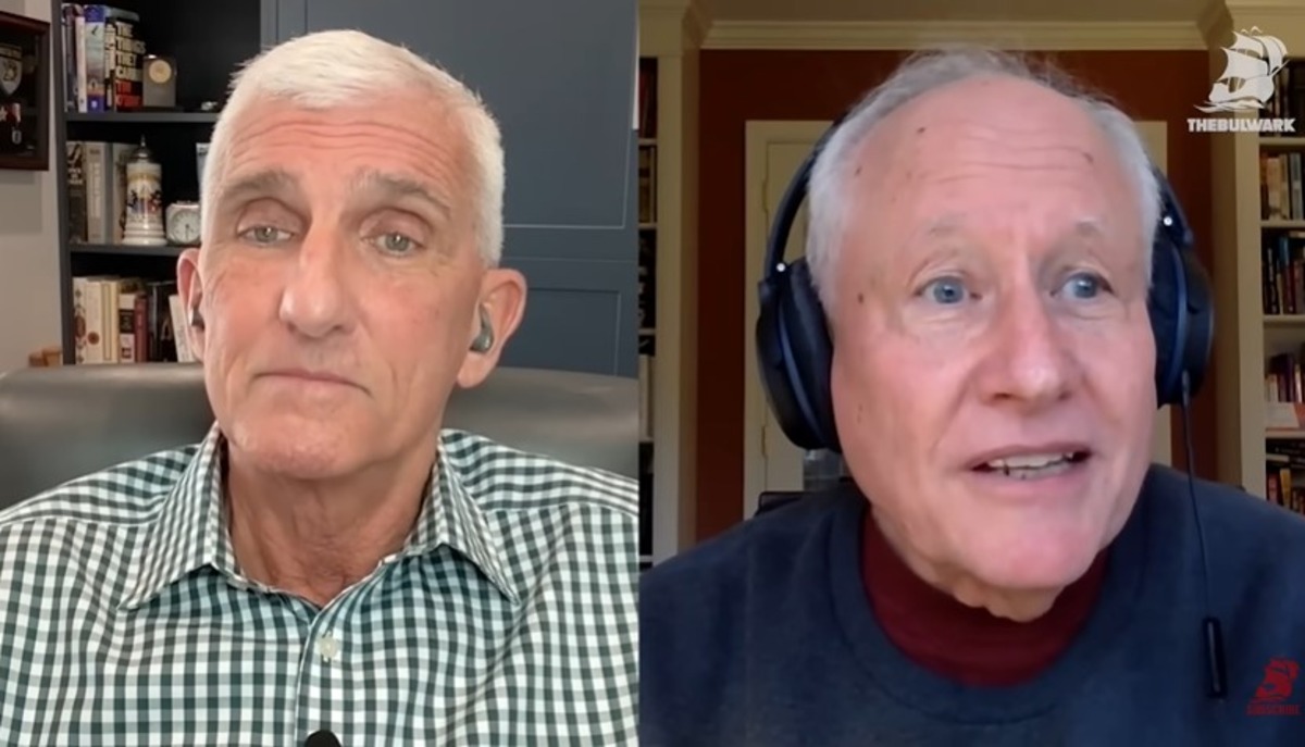 Războiul din Ucraina intră într-o fază critică. Mark Hertling, fost comandant al Armatei SUA în Europa: „Atacurile Rusiei se concentrează pe civili”