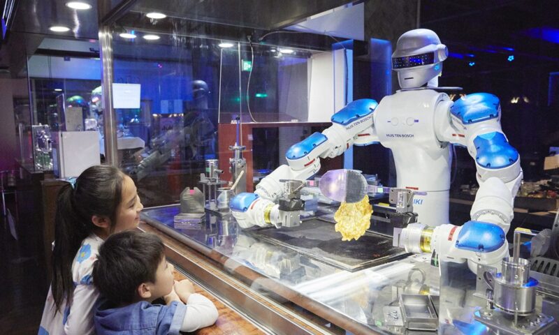 Inteligența artificială schimbă regulile în robotică. Mașinile pot învăța mișcări complet noi
