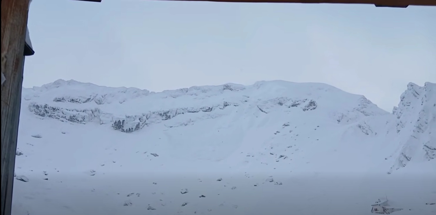 Avalanșă la Bâlea Lac, provocată de doi schiori. Sportivii au reușit să se salveze la timp