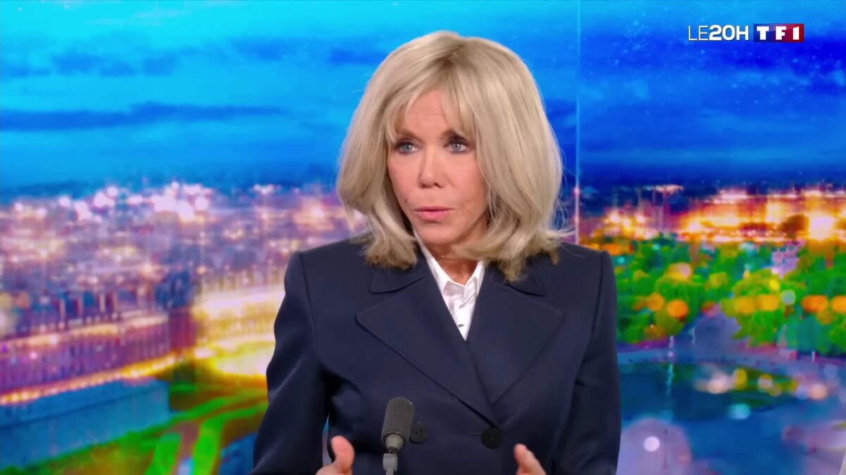 Brigitte Macron se scuză, după insultele la adresa activistelor: Sunt o femeie care se aprinde uşor