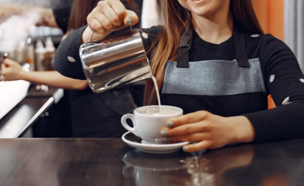 Italia, țara unde cafeaua are alt preț dacă stai la bar sau la masă