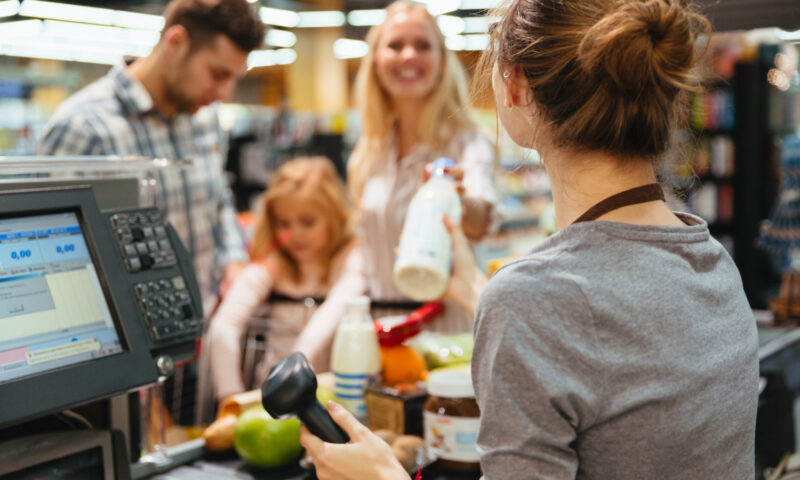 Joburi sezoniere pentru tinerii fără experiență. Salariile oferite