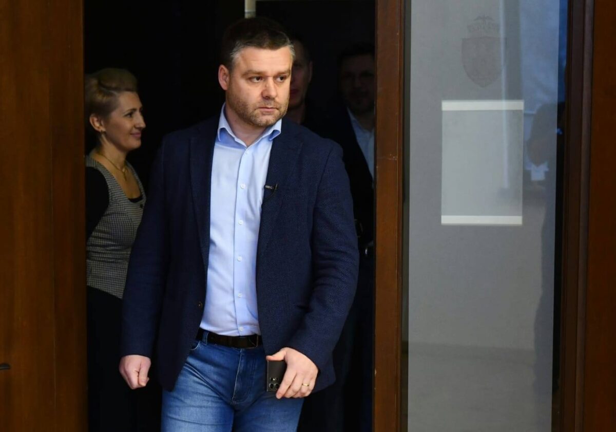 Primăria Capitalei, în criză la început de an. Ciucu: PMB nu are bani nici să treacă strada