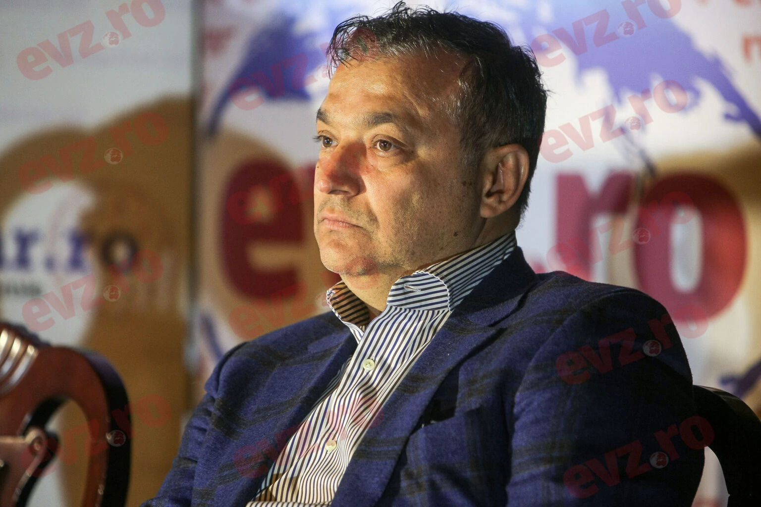 De ce cred oamenii în teoriile conspirației. Dan Andronic: „Îți dau iluzia controlului”