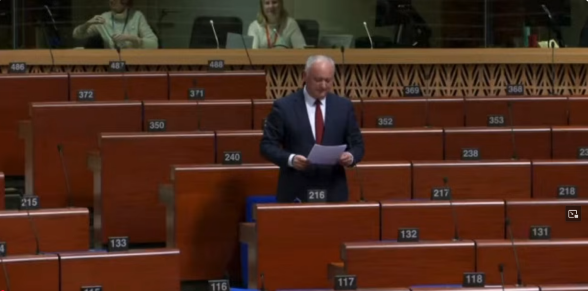 Discurs pentru scaune goale. O nouă umilinţă pentru Igor Dodon la Strasbourg