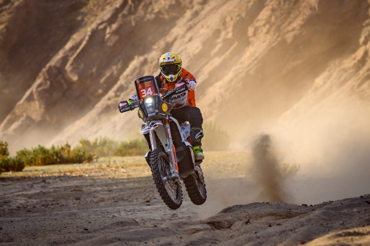 Pilotul român Emanuel Gyenes, câștigător în etapa a doua din Raliul Dakar 2026