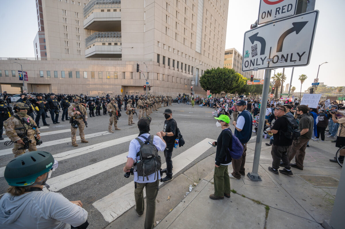 Cum funcționează și ce atribuții are ICE. Ce face, de fapt, „poliția migranților ilegali”