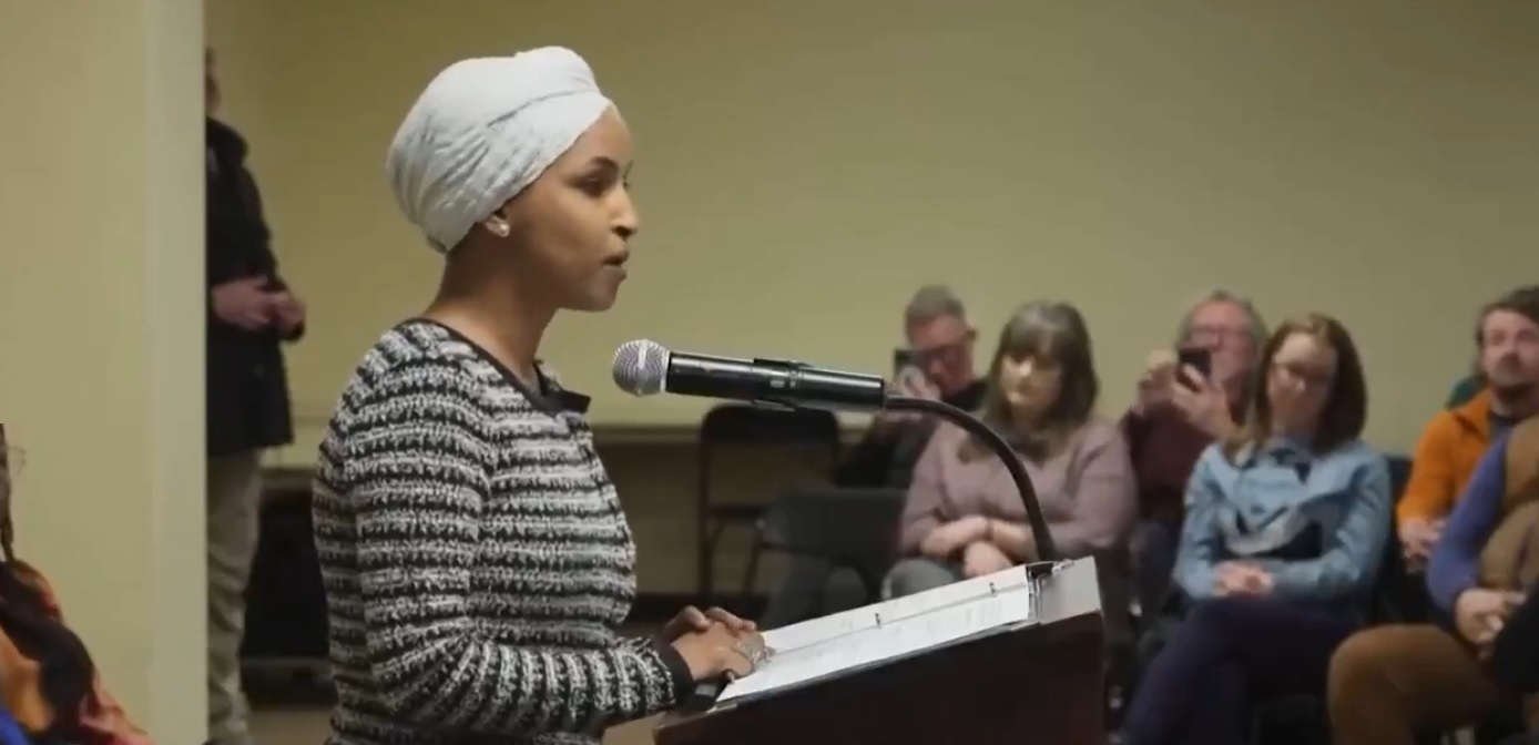 JD Vance lansează acuzații privind presupuse fraude de imigrație ale congresmenei Ilhan Omar