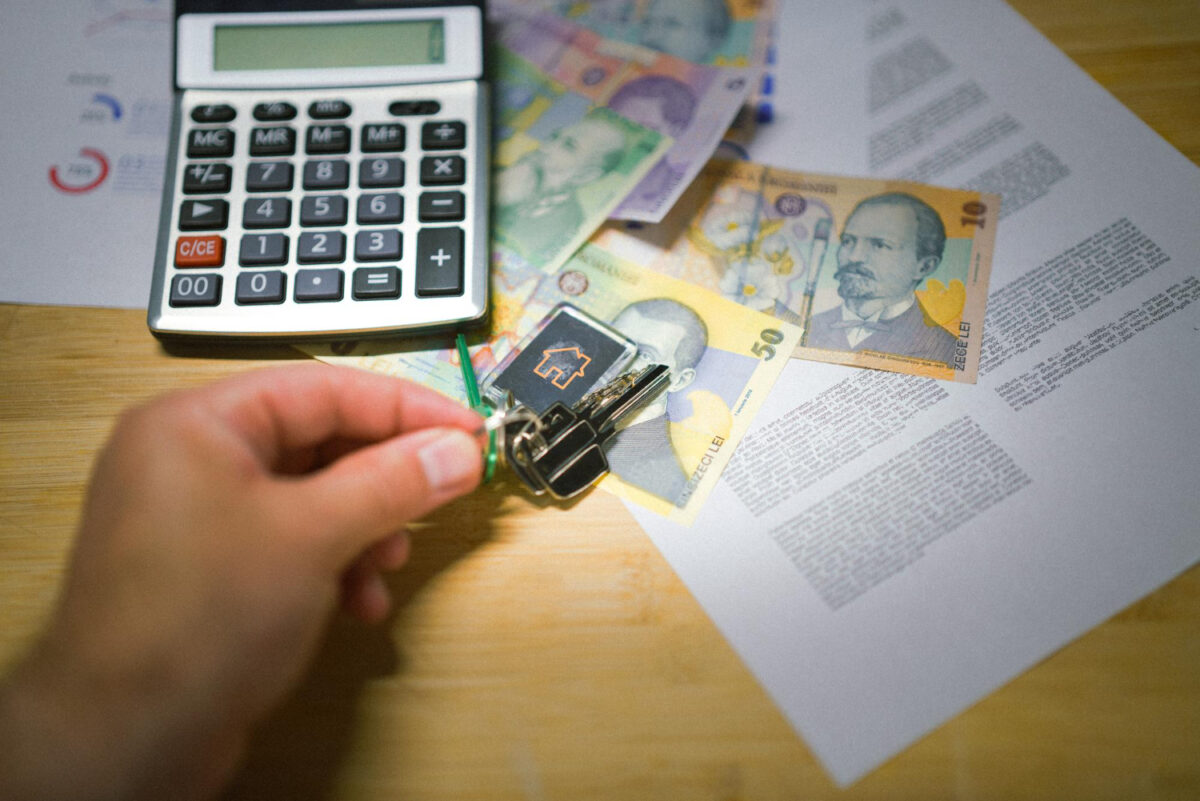 Impozitele ar putea fi reduse cu 50%. Ce prevede un nou proiect de lege