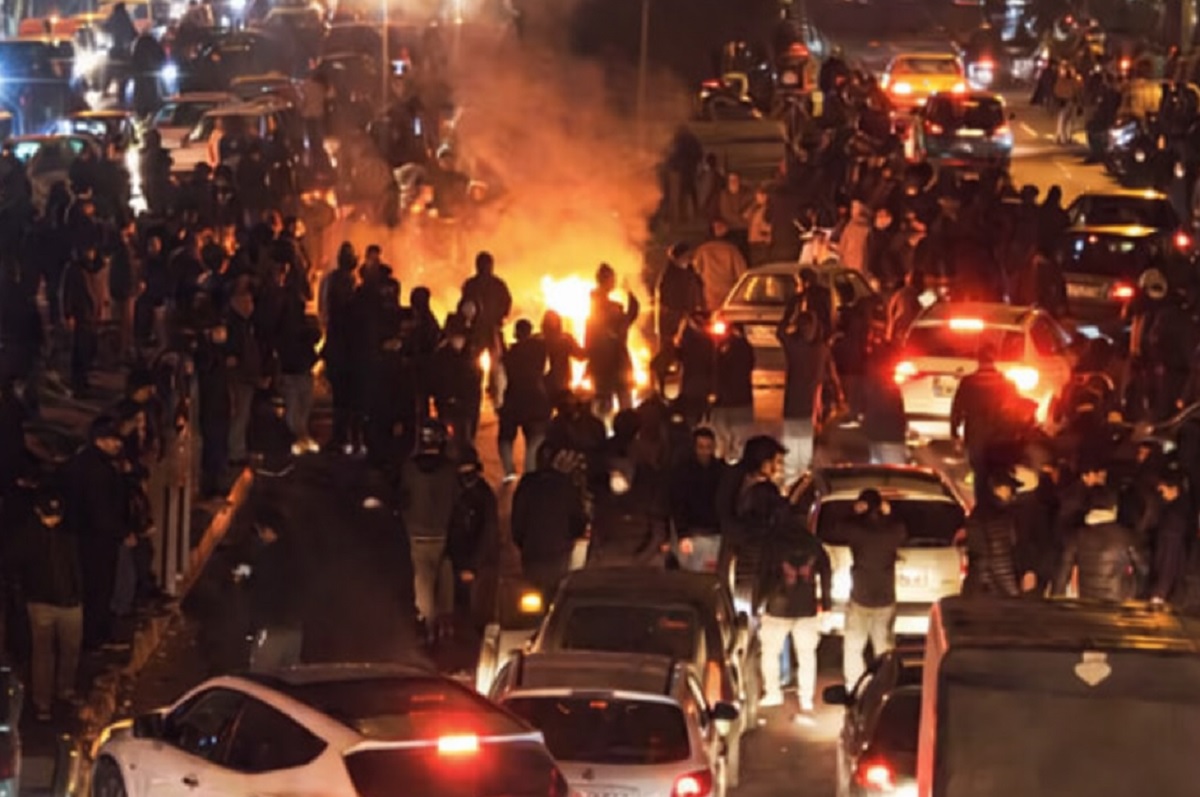 Dezertare, în interiorul puterii de la Teheran. Apel, pentru intervenția SUA