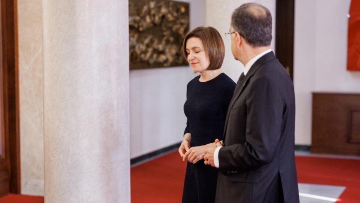 Maia Sandu îl găzduiește pe președintele Albaniei. Acces limitat în centrul Chișinăului
