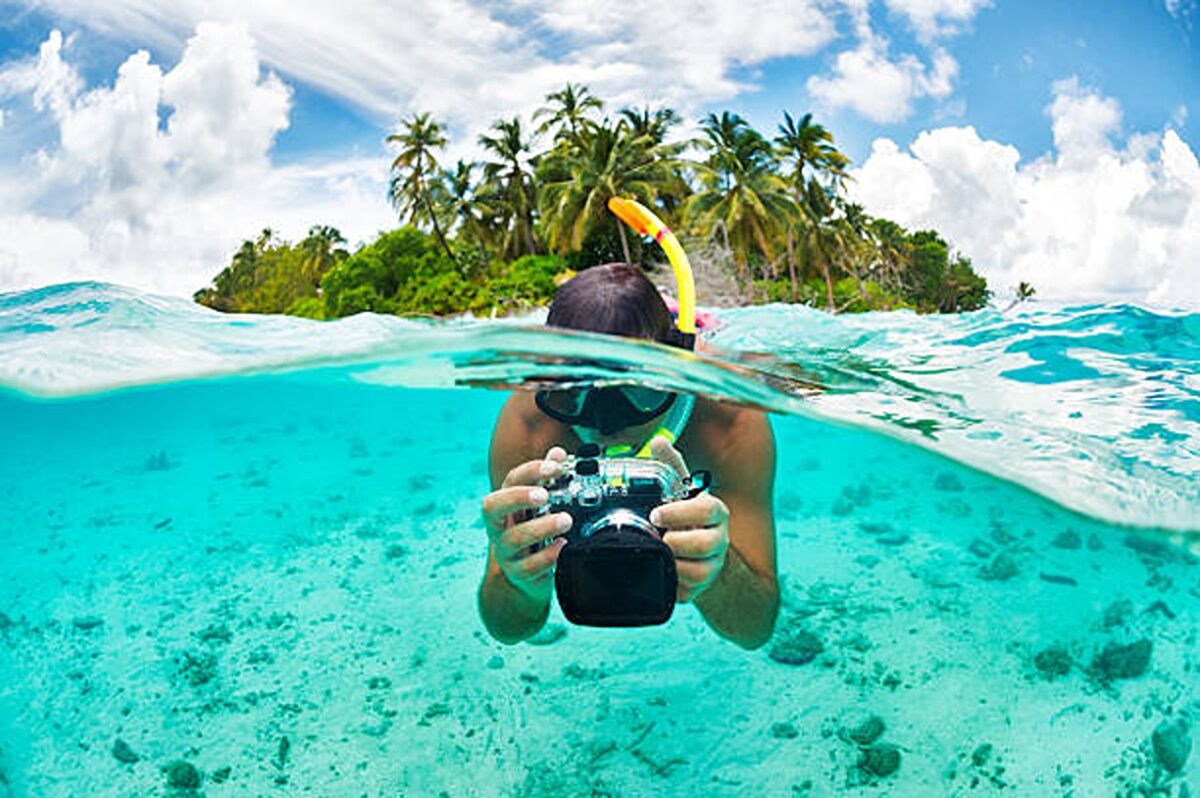 Locuri puțin cunoscute cu apă turcoaz, ca în Maldive, la mai puțin de 100 km de București