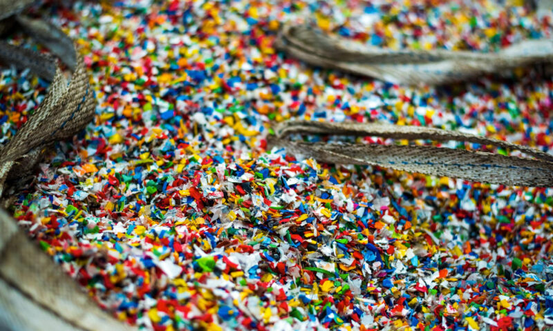 „Avertisment critic”: Microplastic într-una dintre cele mai populare băuturi