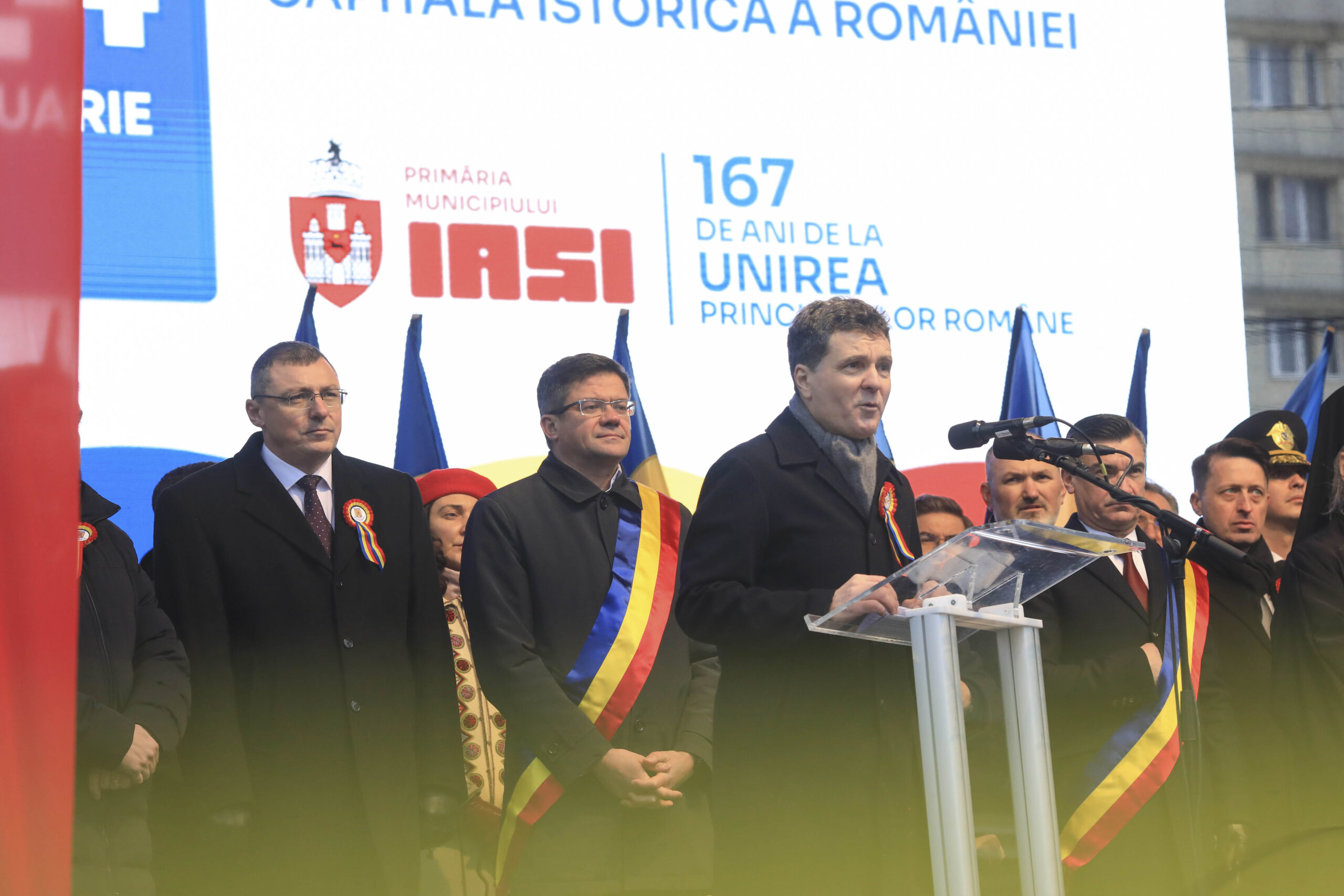 Nicușor Dan, huiduit și la Iași: Vă rog să respectați imnul și ceremoniile eroilor. Update