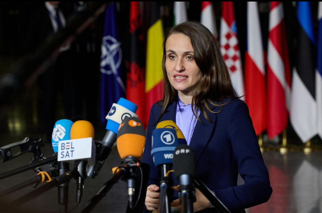 Ponta mută disputa cu Țoiu în instanță. Fostul premier va depune plângere împotriva ministrului MAE