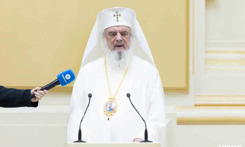 Patriarhul Daniel, la începutul noului an universitar: Biserica îi cheamă pe tineri să fie căutători