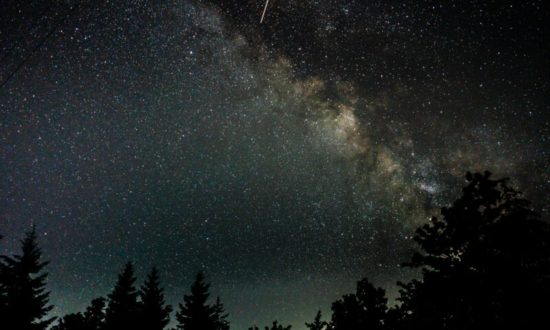 O stea din Calea Lactee are o culoare neobișnuită. Ce au descoperit astronomii despre pitica albă