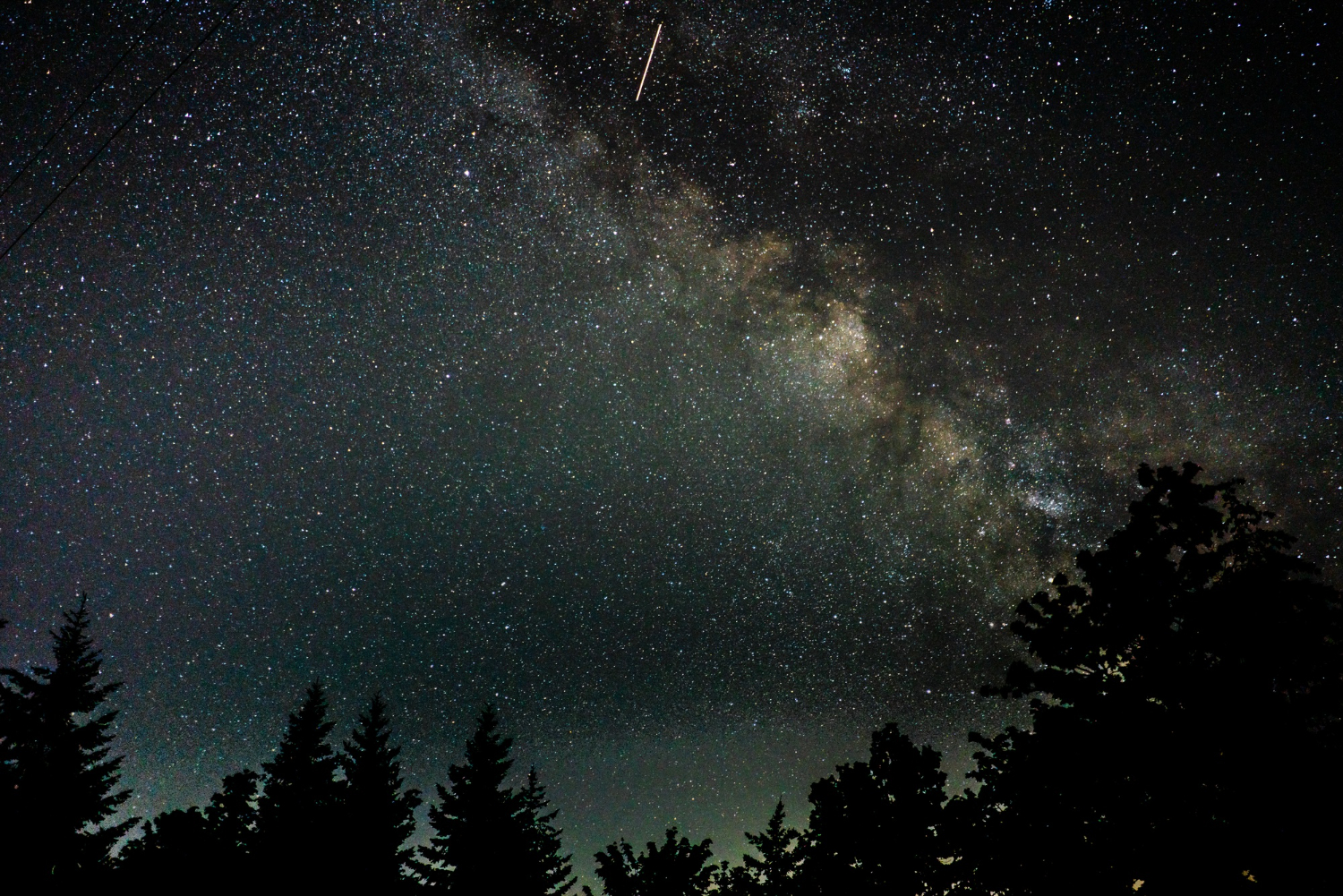 O stea din Calea Lactee are o culoare neobișnuită. Ce au descoperit astronomii despre pitica albă