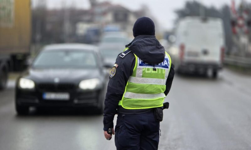 A vrut să iasă în evidență cu mașina, dar polițiștii i-au stricat seara. Amenda uriașă primită de un bucureștean