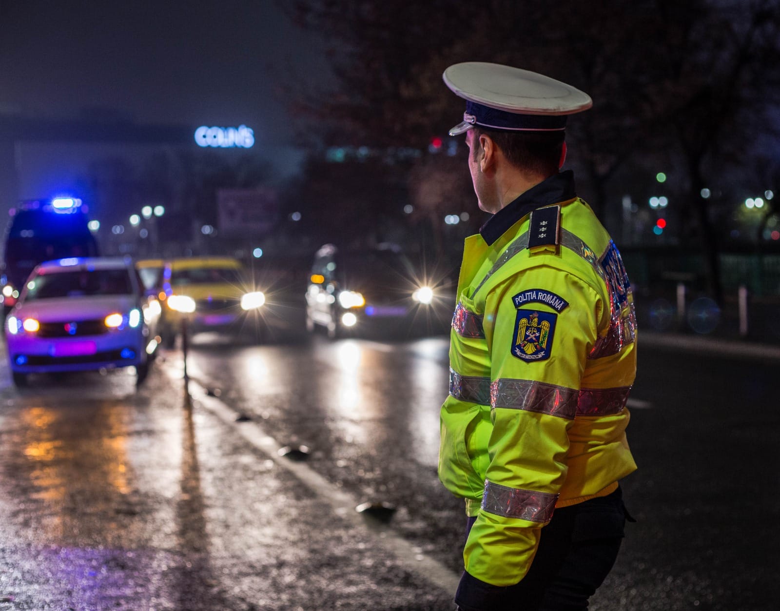 Polițiștii se plâng că li se rup pantalonii. Sindicatul Europol pune la îndoială calitatea materialelor