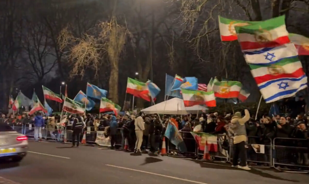 Reza Pahlavi, prințul moștenitor al Iranului în exil, apel către forțele de securitate ale țării. Proteste de amploare în Londra