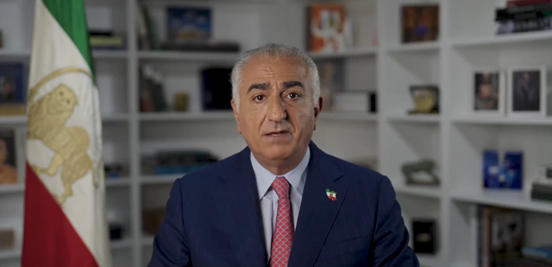 Fiul fostului şah al Iranului cere forțelor de securitate să sprijine populația