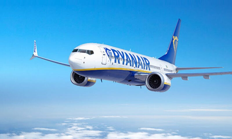 Biletele de avion vor costa mai mult în 2027. Ryanair avertizează că prețul combustibilului ar putea rămâne ridicat până în 2028