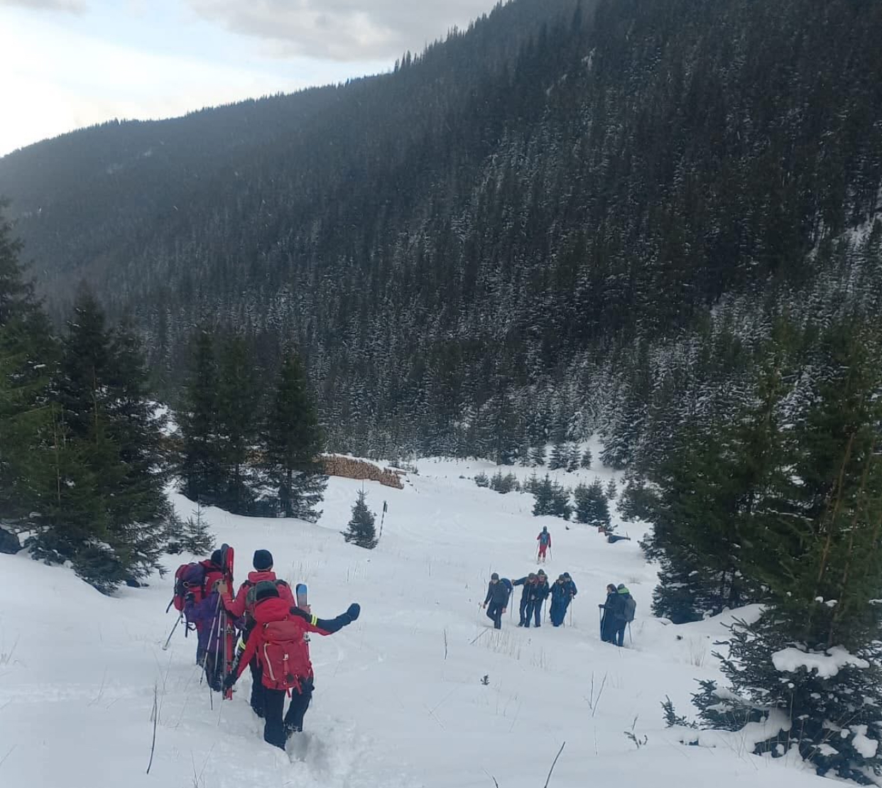 Vremea s-a înrăutățit în centrul țării. Turiștii, atenționați să nu părăsească zonele montane securizate