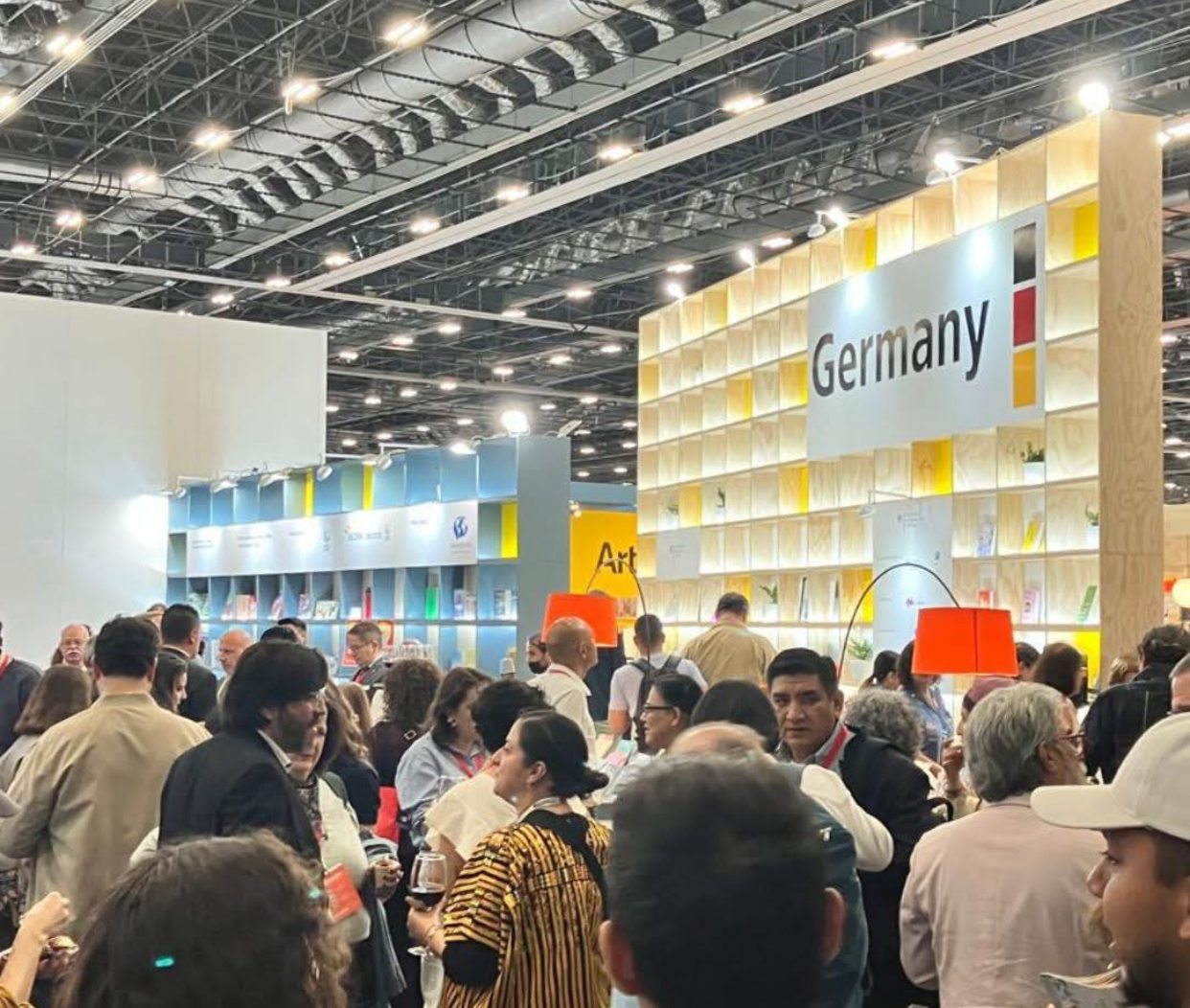 România, invitată de onoare la Târgul de Carte de la Frankfurt 2028. Planul pentru organizarea lansărilor de carte, aprobat de Guvern