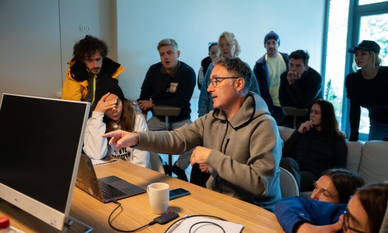 Nu vrem decorații inutile! Regizorul Tudor Giurgiu cere Guvernului bani pentru campania Oscar a filmului „Fjord”