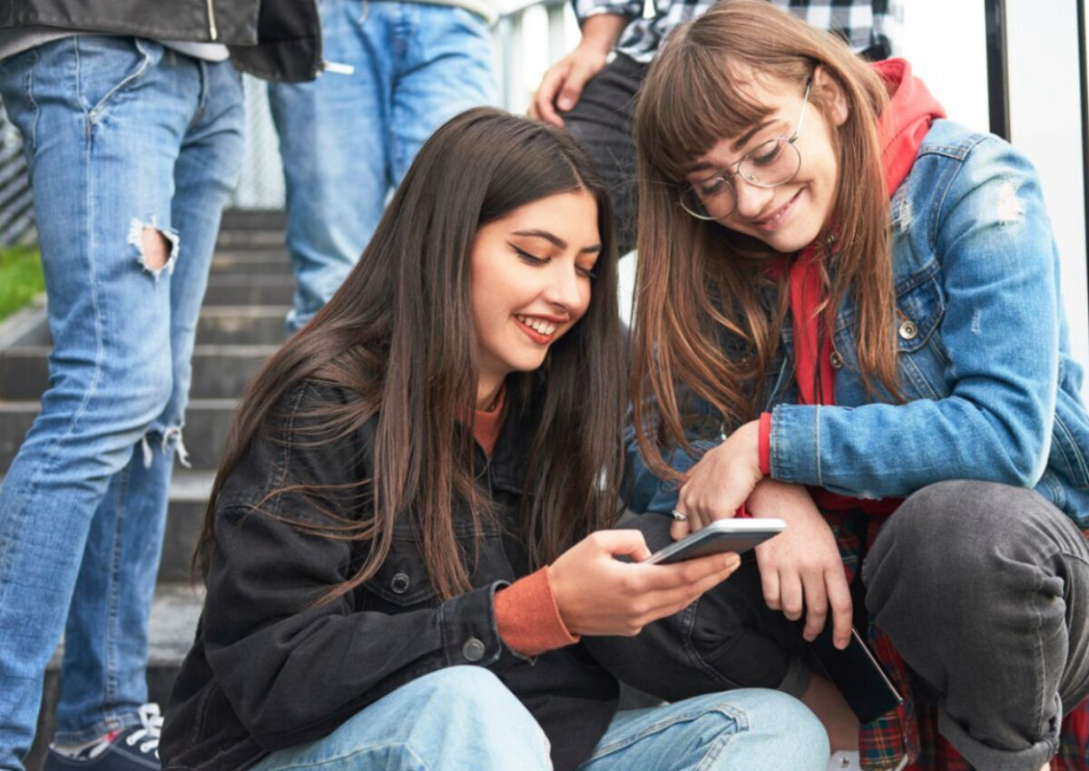 ChatGPT introduce funcția de protecție a minorilor. Accesul la conținutul sensibil, limitat