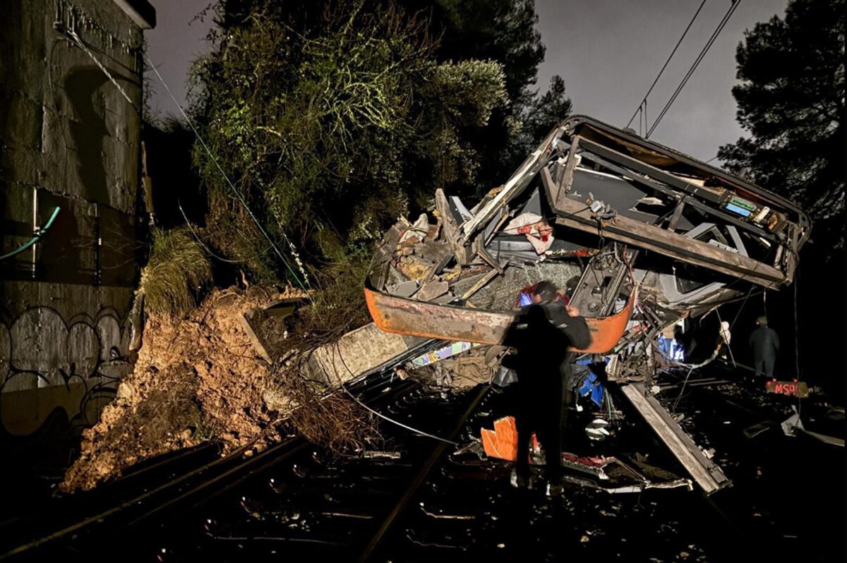 Accident feroviar în apropiere de Barcelona. O persoană și-a pierdut viața, la două zile după accidentul din sudul Spaniei