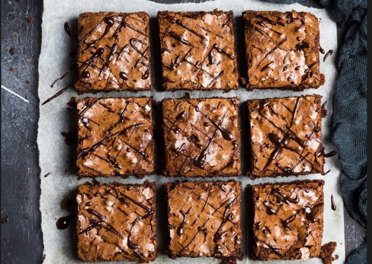 Brownies cu ciocolată neagră și avocado. O rețetă cu puține calorii