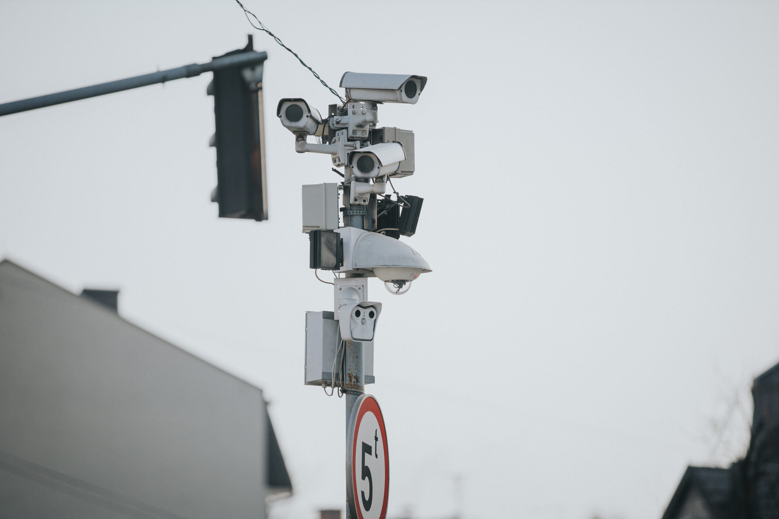 Implementarea sistemului e-Sigur, amânată. Când vor fi disponibile camerele radar
