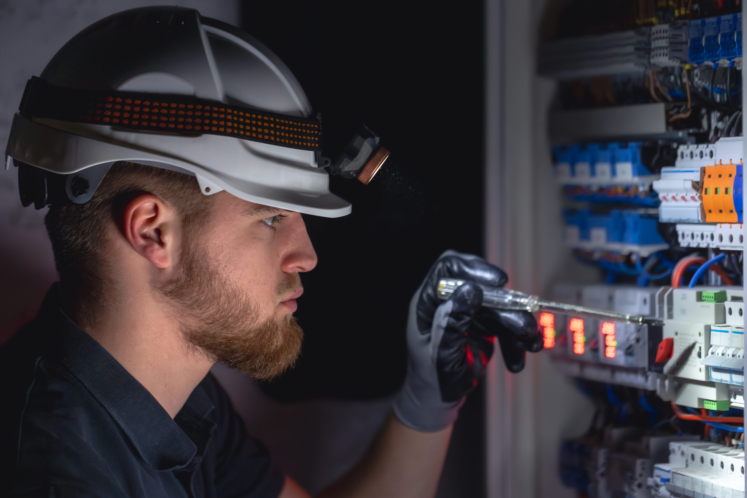 Întreruperi de curent electric. Ce zone vor fi afectate de luni, 12 ianuarie