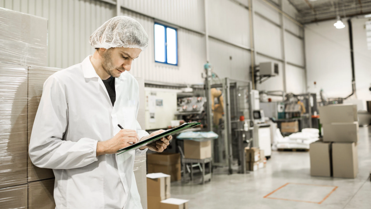 Cifra de afaceri din industrie a crescut cu 2,9% în primele 11 luni din 2025