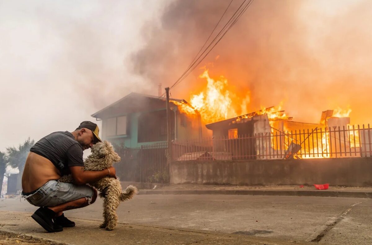 Incendii de vegetație în Chile. Mii de oameni au fost nevoiți să-și părăsească casele