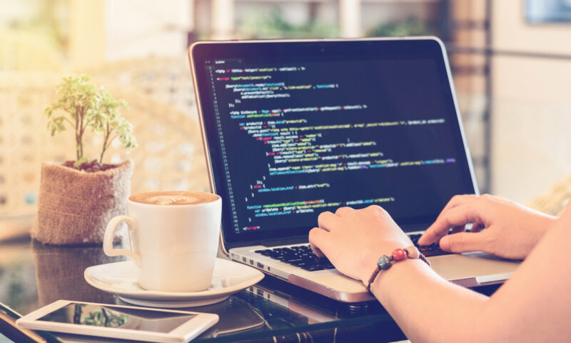 Fără ghișeu pentru antreprenori. Platforma care mută totul în digital, anunțată de Ministerul  Economiei