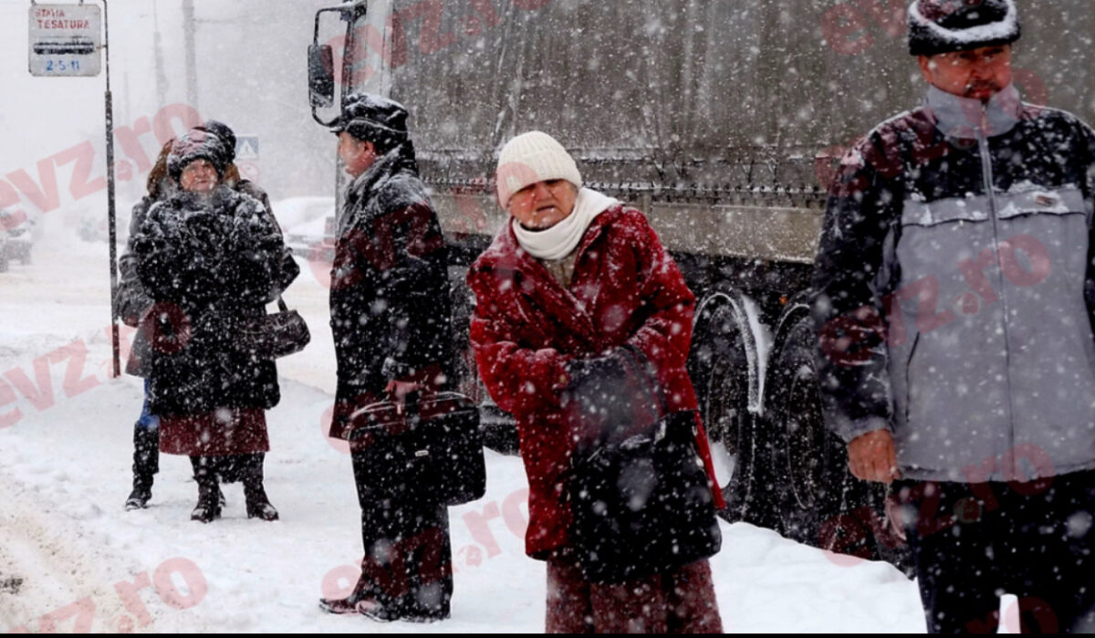 Viscol și ninsori puternice în România, inclusiv în București. Strat nou de zăpadă și vânt turbat