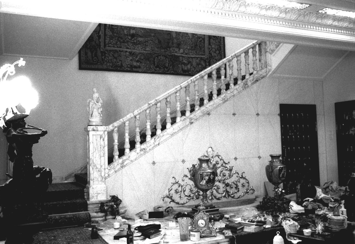 3 ianuarie 1990. Primul reportaj din casa lui Nicolae Ceaușescu. Incursiune în „Peștera lui Ali-Baba” din Primăverii