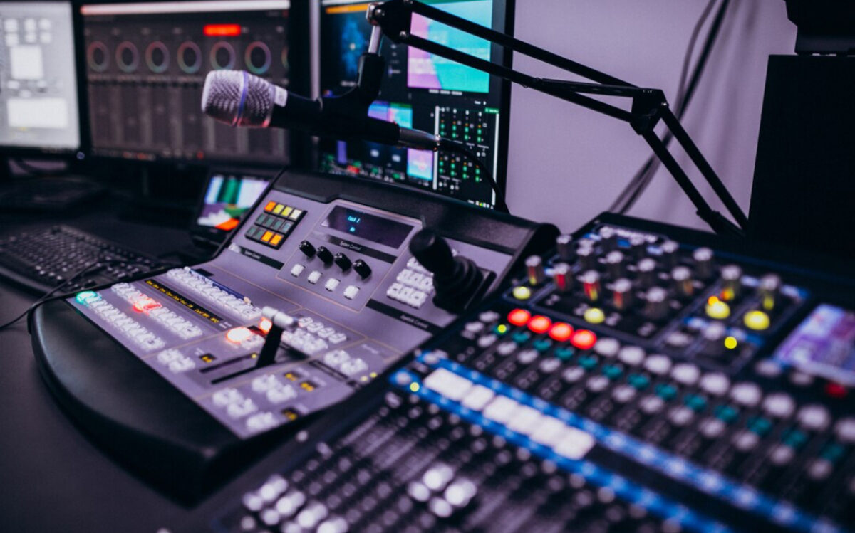 Mutare surpriză în media din România. Unul dintre cele mai cunoscute posturi de radio are o nouă conducere