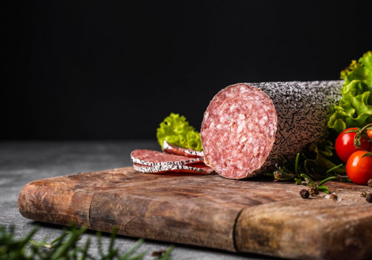 Tranzacție pe piața alimentară: Cea mai veche fabrică de salam de Sibiu IGP, preluată de Cris-Tim