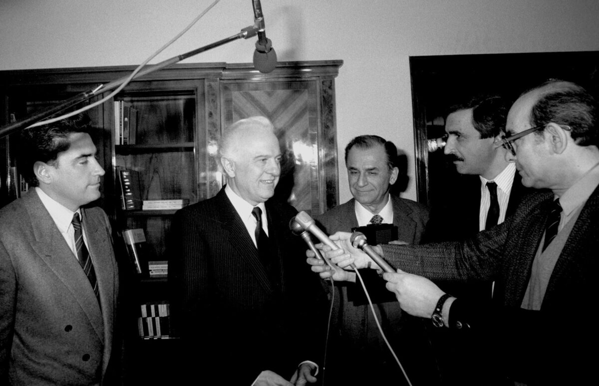 7 ianuarie 1990. Momentul cheie al recunoașterii FSN de către URSS. România rămâne legată de Moscova